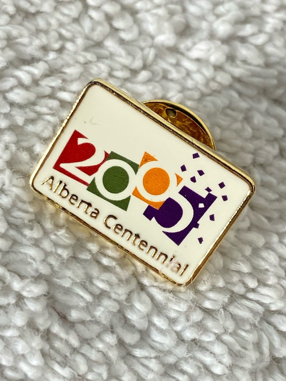 5/$35 Vintage 2005 Alberta Centennial Anniversary Souvenir Travel Lapel Pin